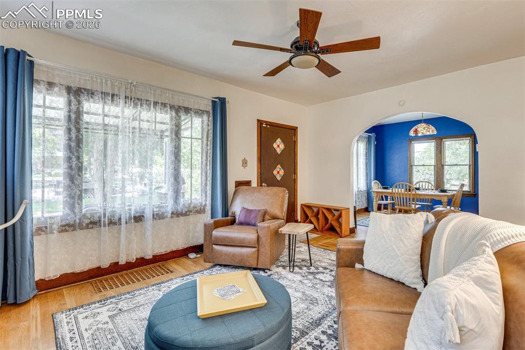 325 W Pitkin Avenue Pueblo CO 81004