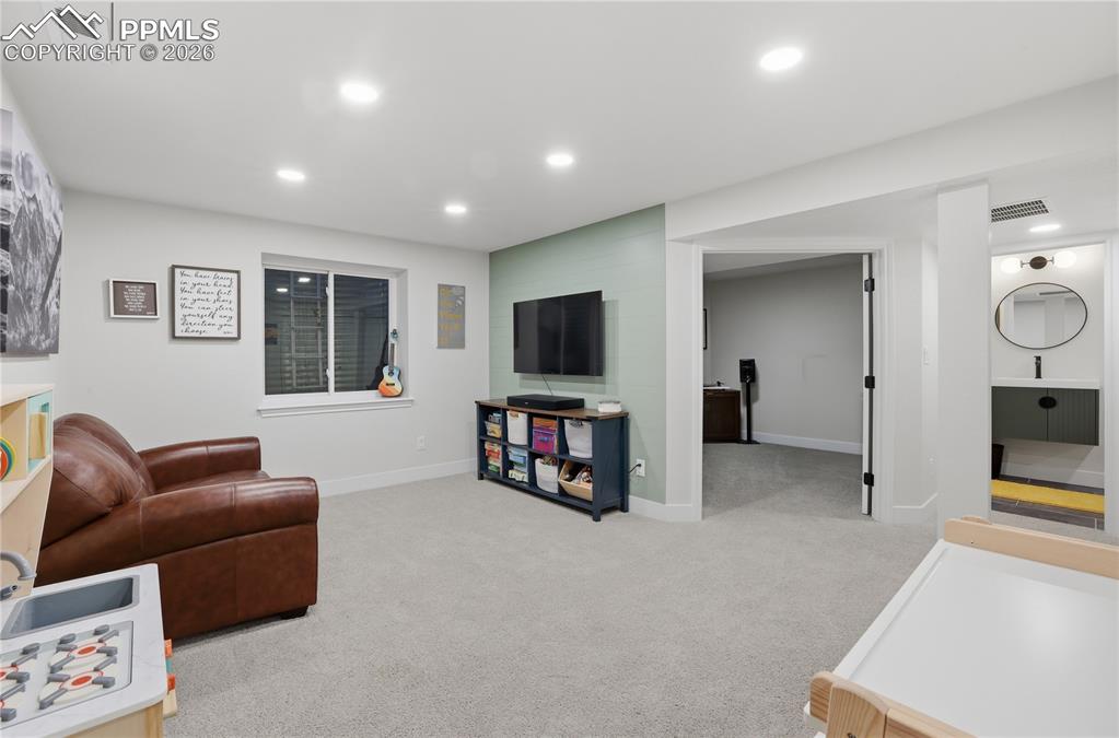 5833 Wisteria Drive Colorado Springs CO 80919