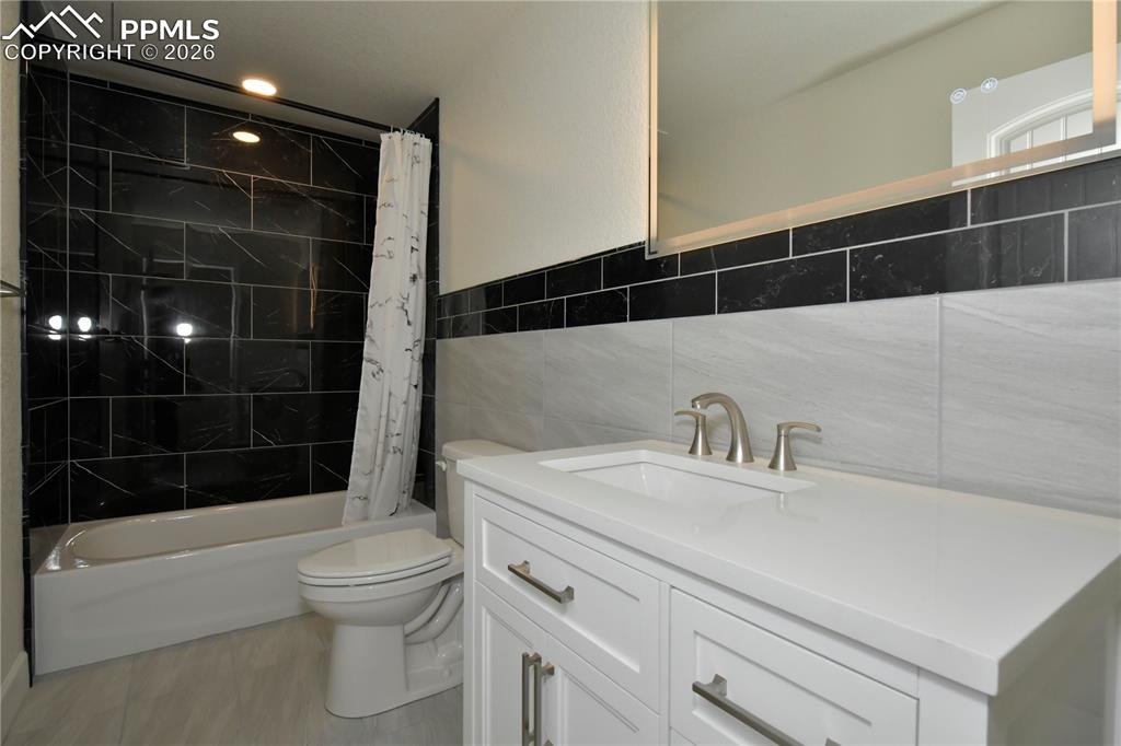 8287 Kintla Court Colorado Springs CO 80908