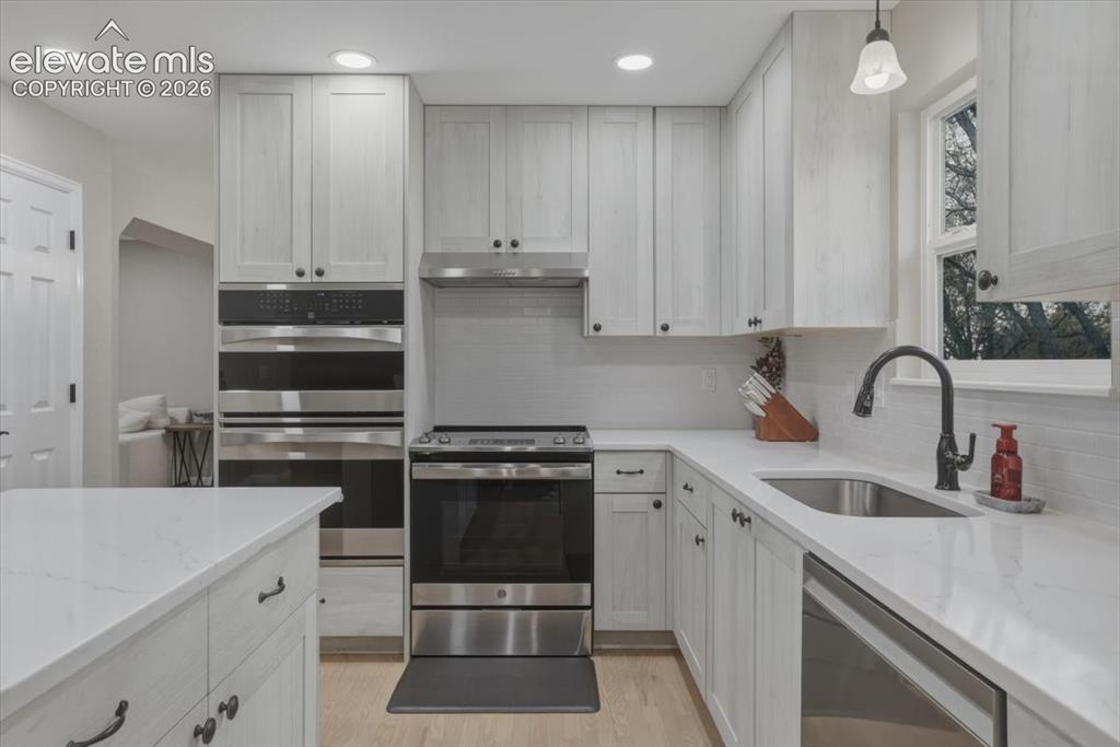 115 Odessa Place Colorado Springs CO 80906