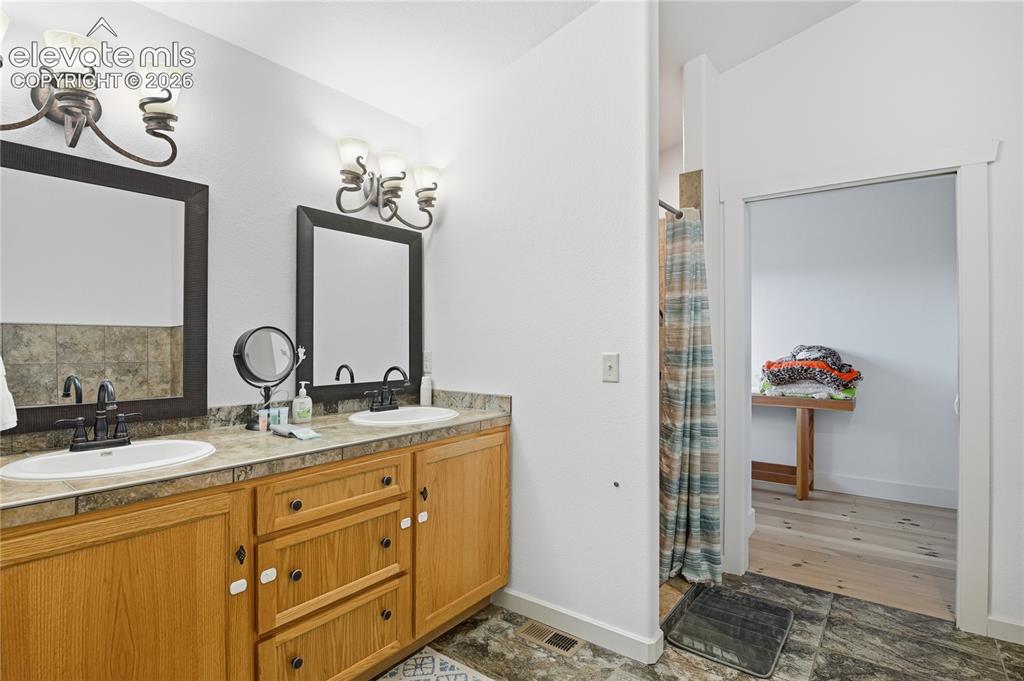 1636 Lakemoor Drive Florissant CO 80816