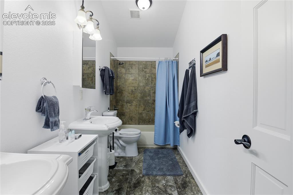 1636 Lakemoor Drive Florissant CO 80816