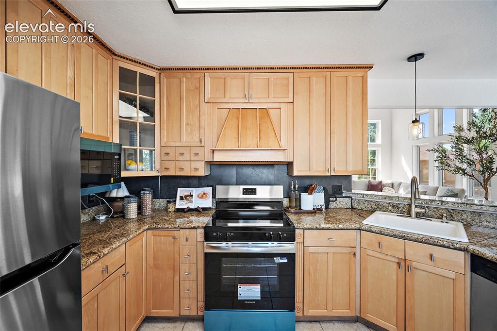 473 S Hook Court Pueblo CO 81007