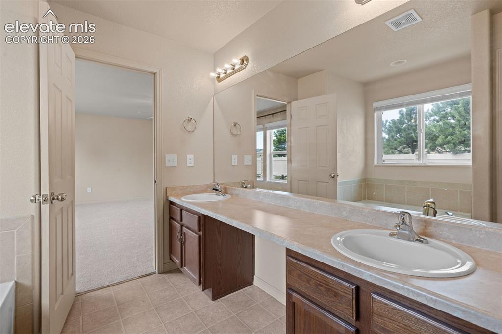 1295 Diamond Rim Drive Colorado Springs CO 80921