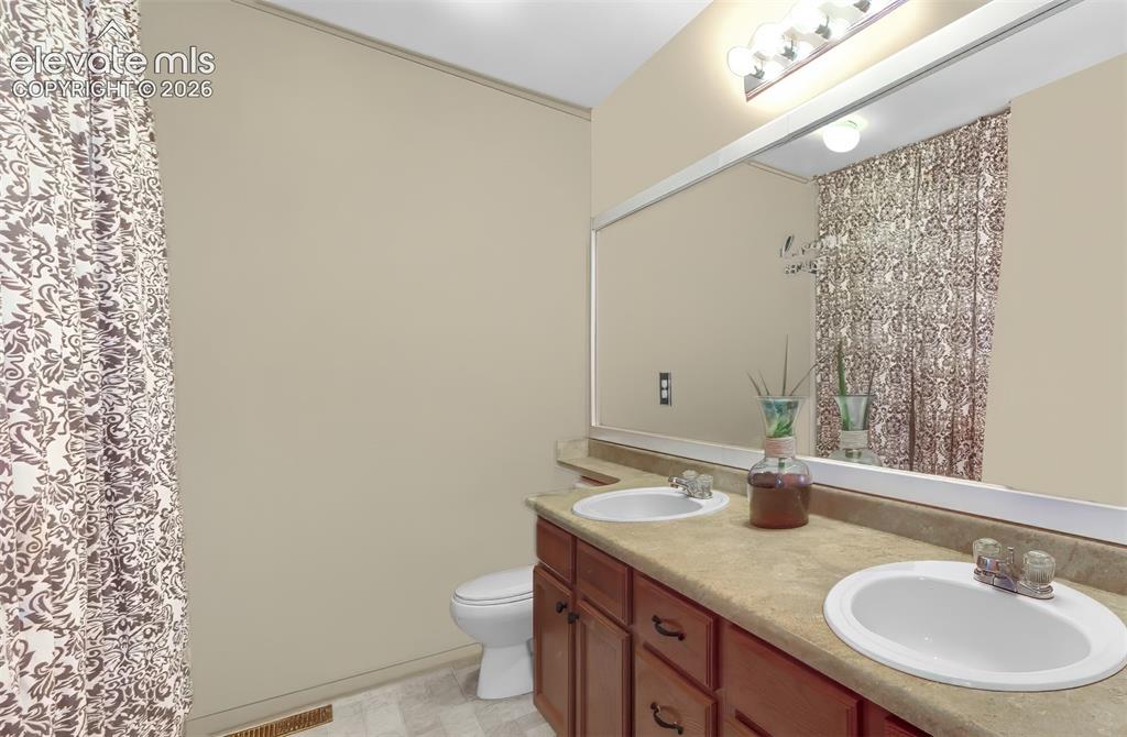 4323 Round Hill Drive Colorado Springs CO 80922