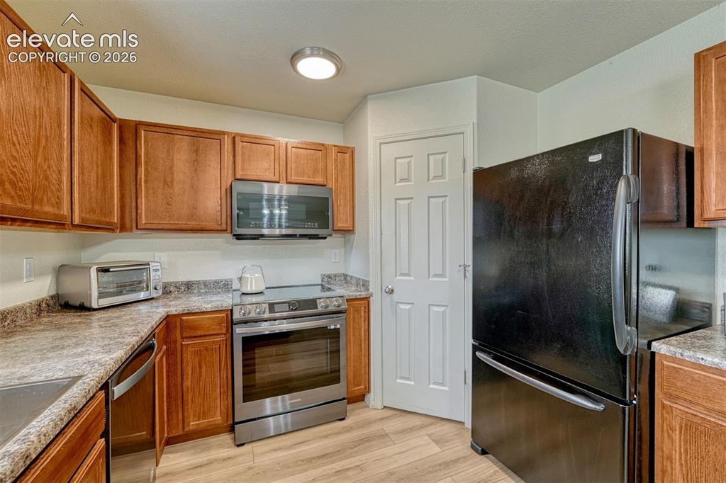 2404 Shady Aspen Drive Colorado Springs CO 80921