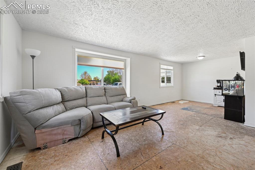6910 Casper Court Colorado Springs CO 80922