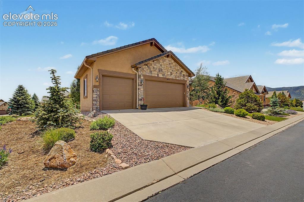 1455 Symphony Heights Monument CO 80132