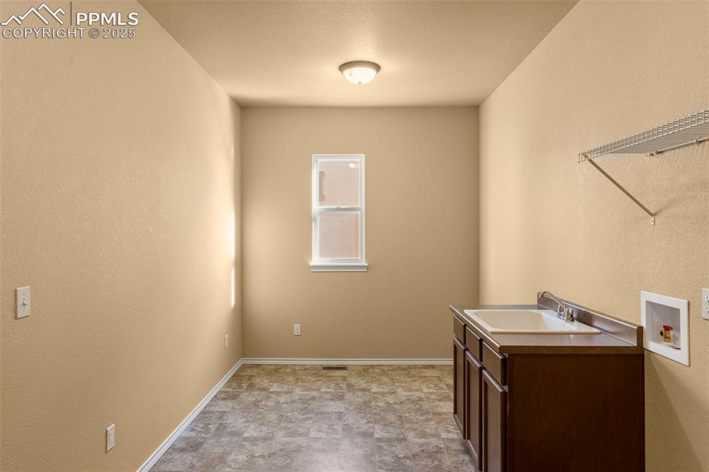 1475 Symphony Heights Monument CO 80132