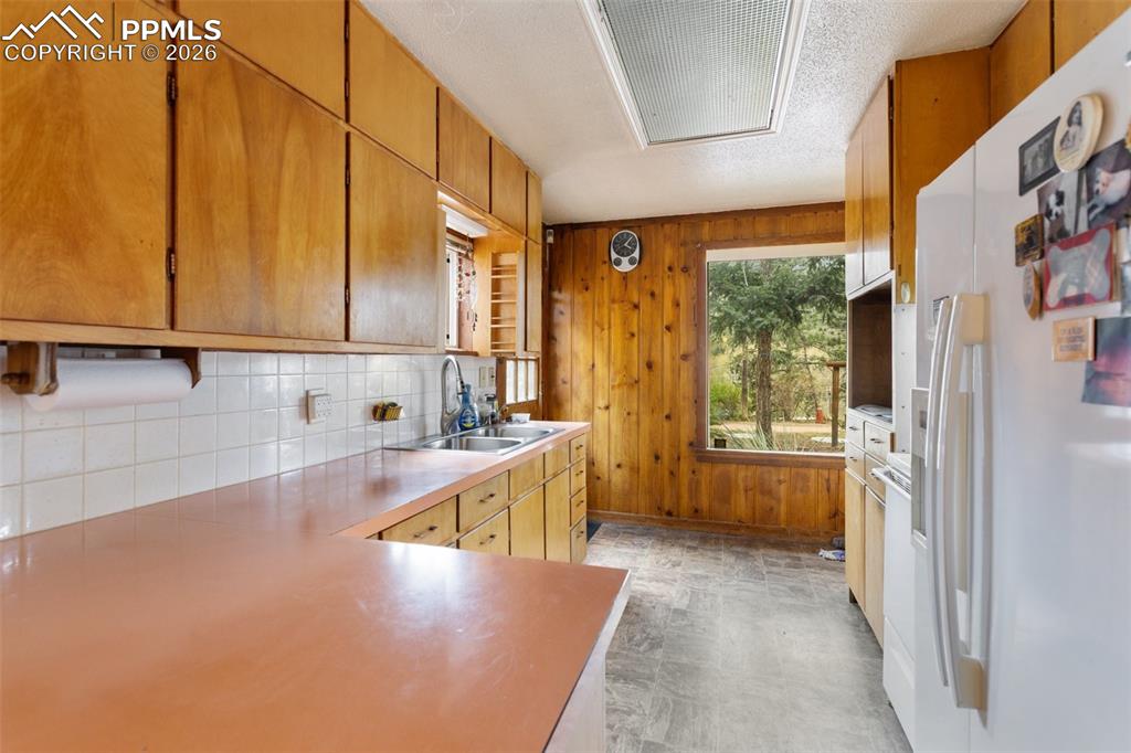 8150 W Highway 24 Cascade CO 80809