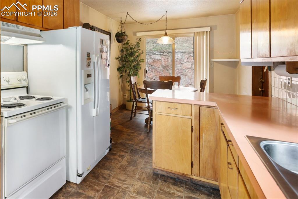 8150 W Highway 24 Cascade CO 80809