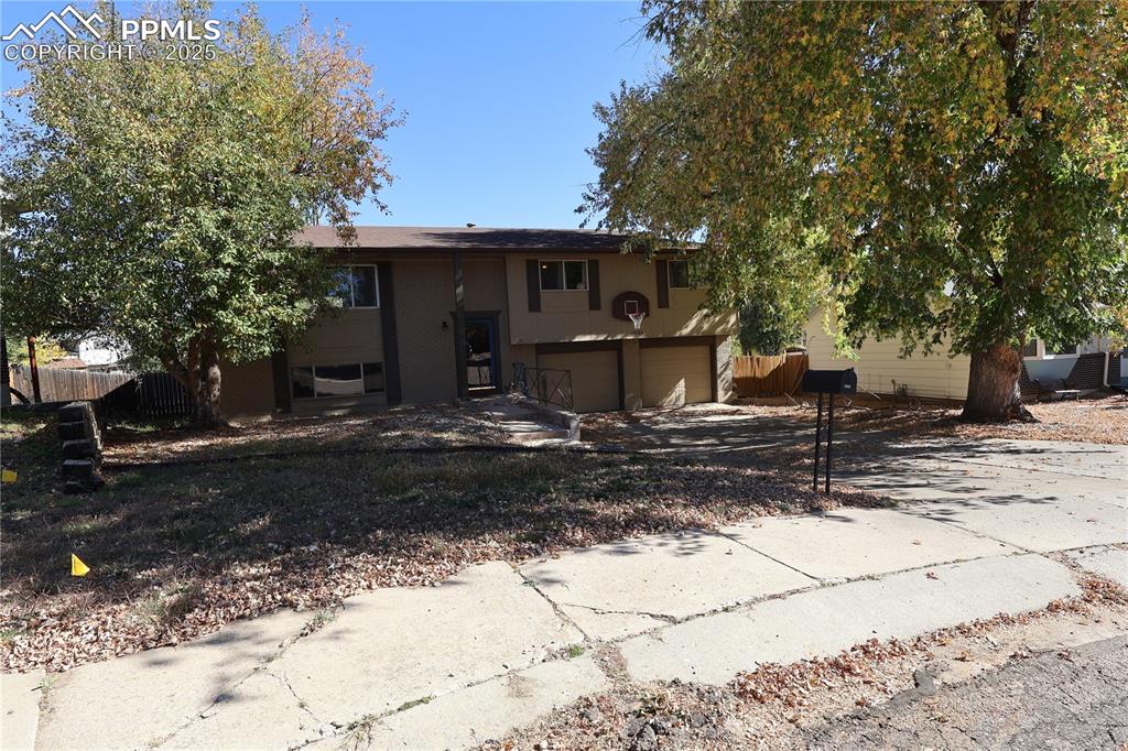 1623 James Circle Colorado Springs CO 80915