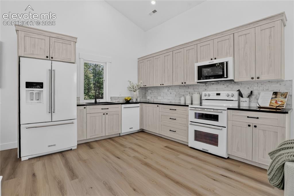 19404 Hilltop Pines Path Monument CO 80132