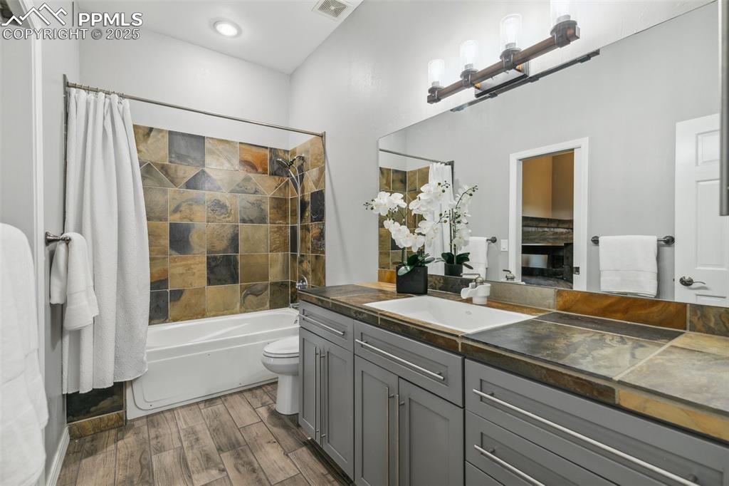 7416 Crow Court Colorado Springs CO 80908