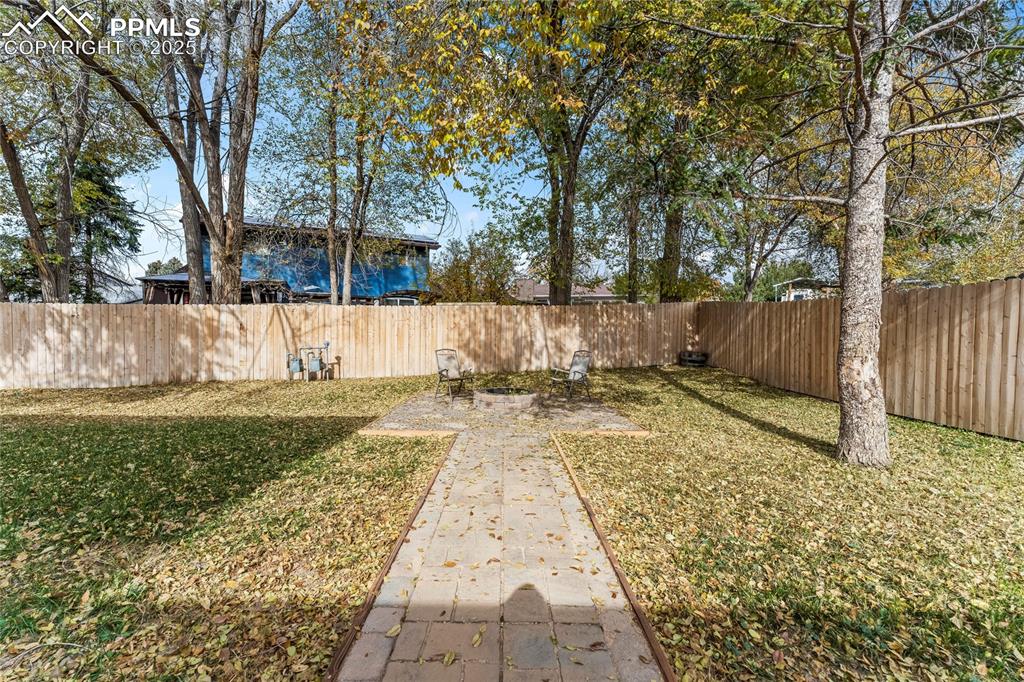 526 Griffith Way Colorado Springs CO 80911