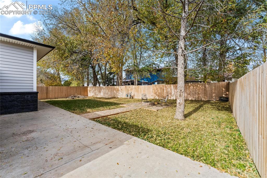 526 Griffith Way Colorado Springs CO 80911