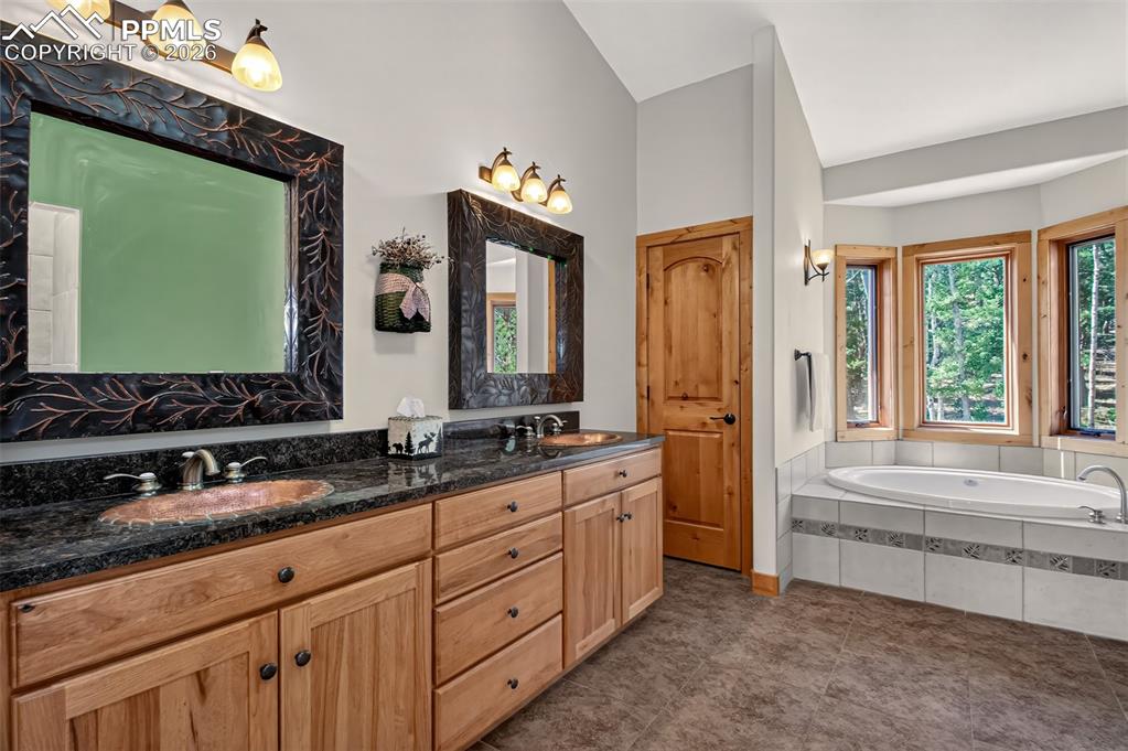 255 Summit Road Manitou Springs CO 80829