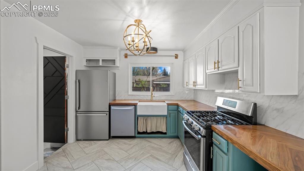 109 Davie Drive Colorado Springs CO 80911