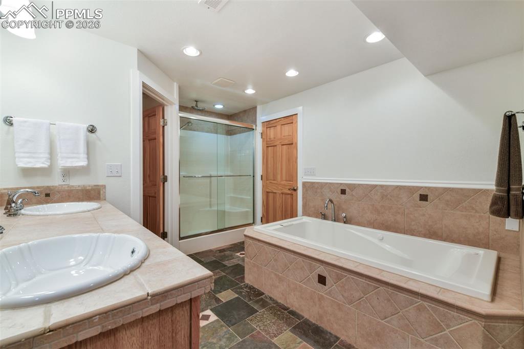 6020 Castlewood Lane Colorado Springs CO 80918