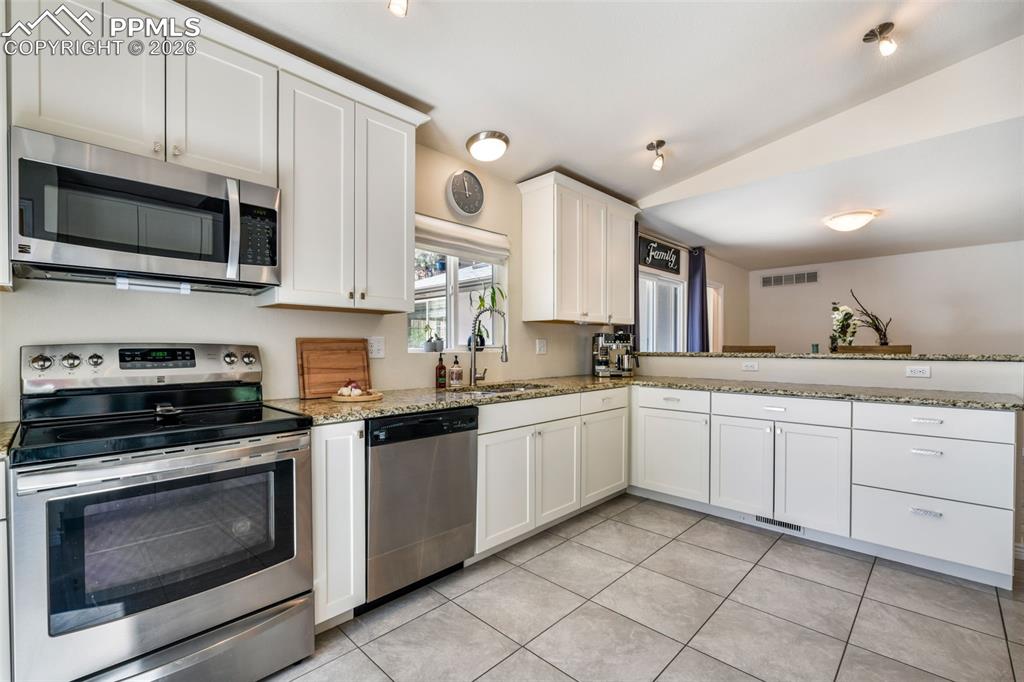 6020 Castlewood Lane Colorado Springs CO 80918