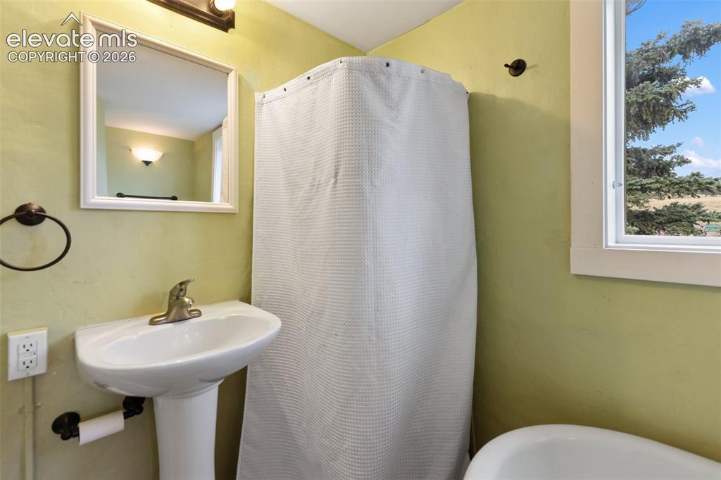 102 Spicer Avenue Victor CO 80860