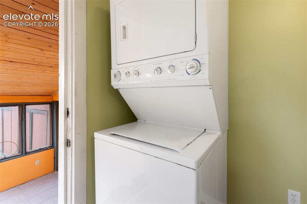 102 Spicer Avenue Victor CO 80860