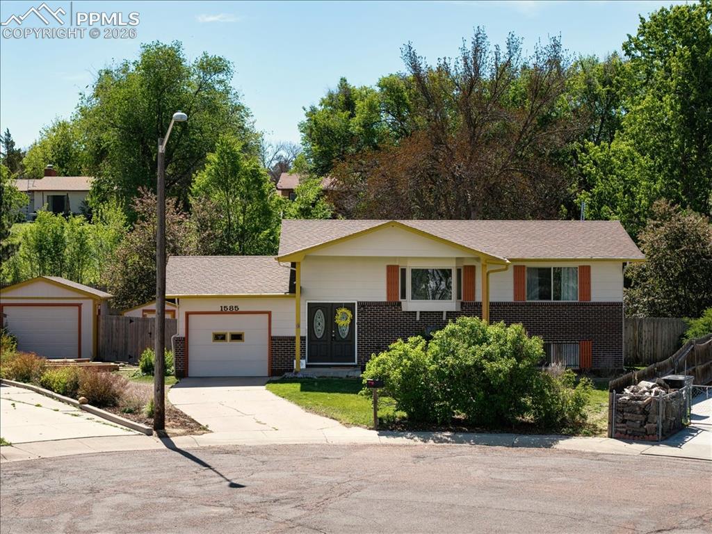 1585 Luna Vista Street Colorado Springs CO 80911