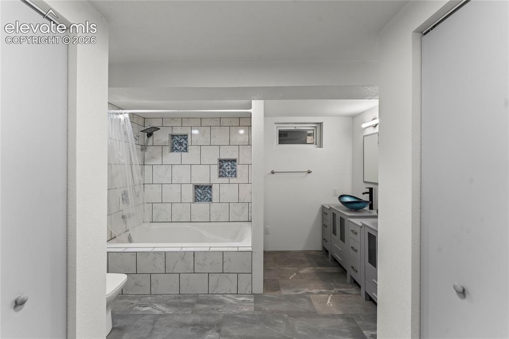 1605 Dixon Drive Colorado Springs CO 80909
