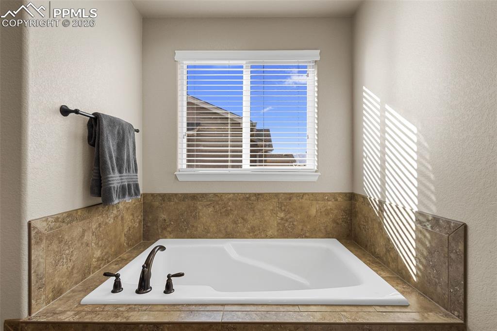 10384 Declaration Drive Colorado Springs CO 80925