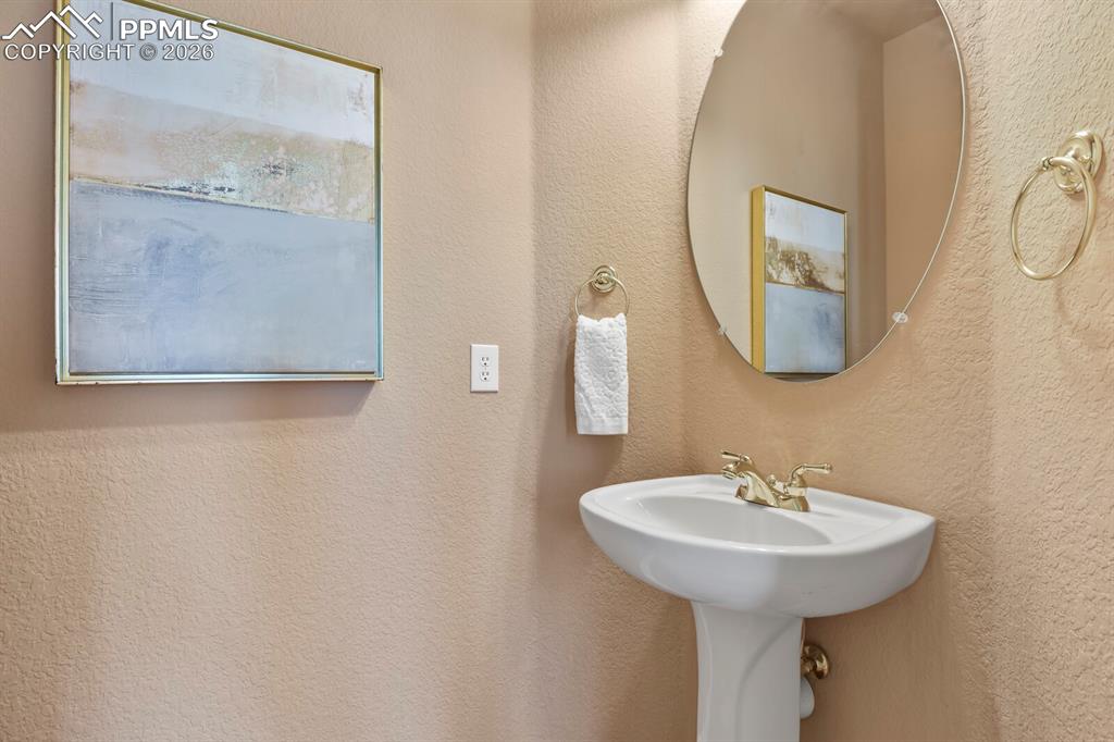 1720 Twilight Court Longmont CO 80504