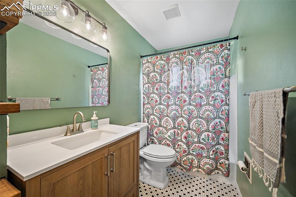 1531 Saratoga Drive Colorado Springs CO 80910