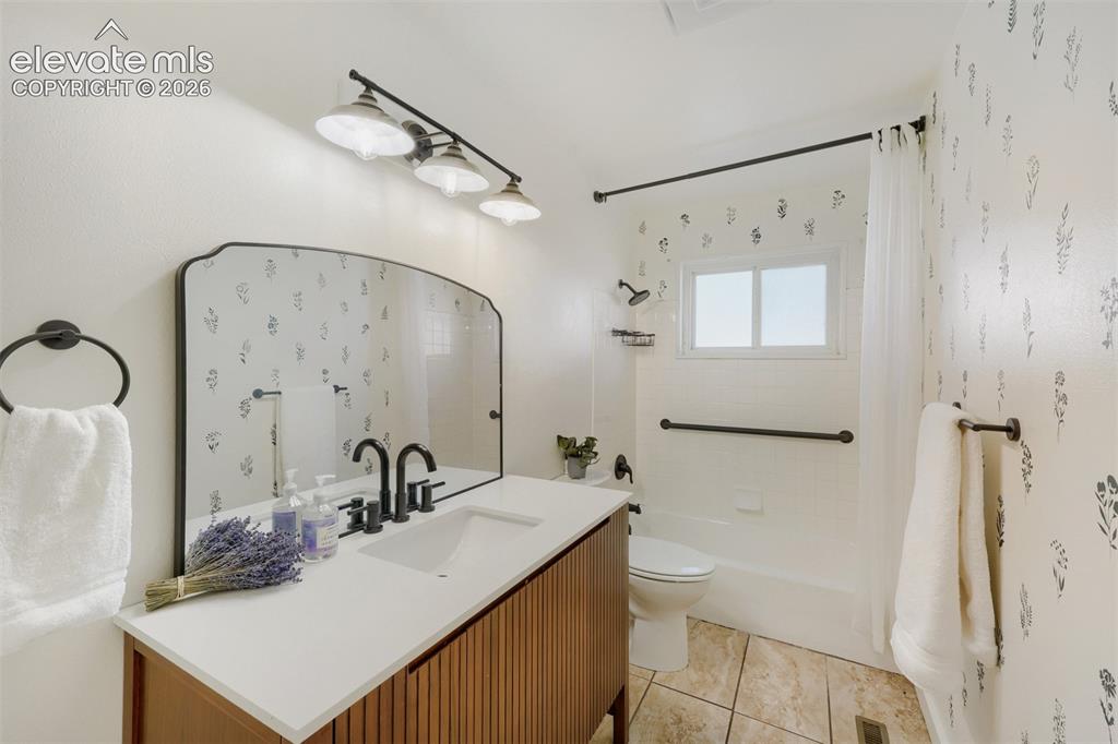 304 Doris Drive Colorado Springs CO 80911