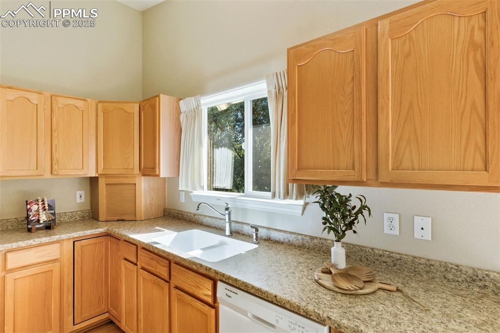 3263 Chestnut Glen Lane Colorado Springs CO 80918