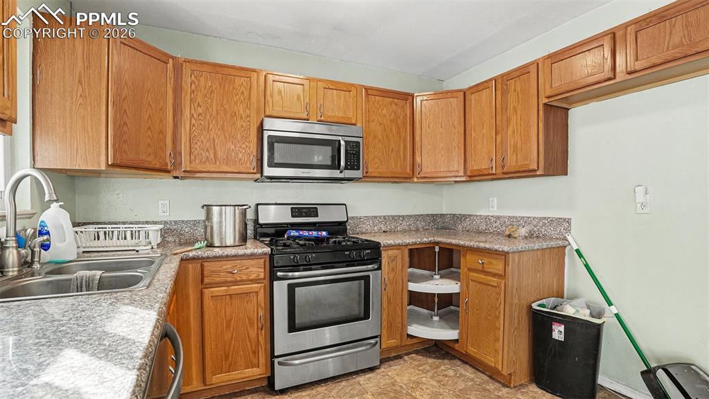 527 Syracuse Street Colorado Springs CO 80911