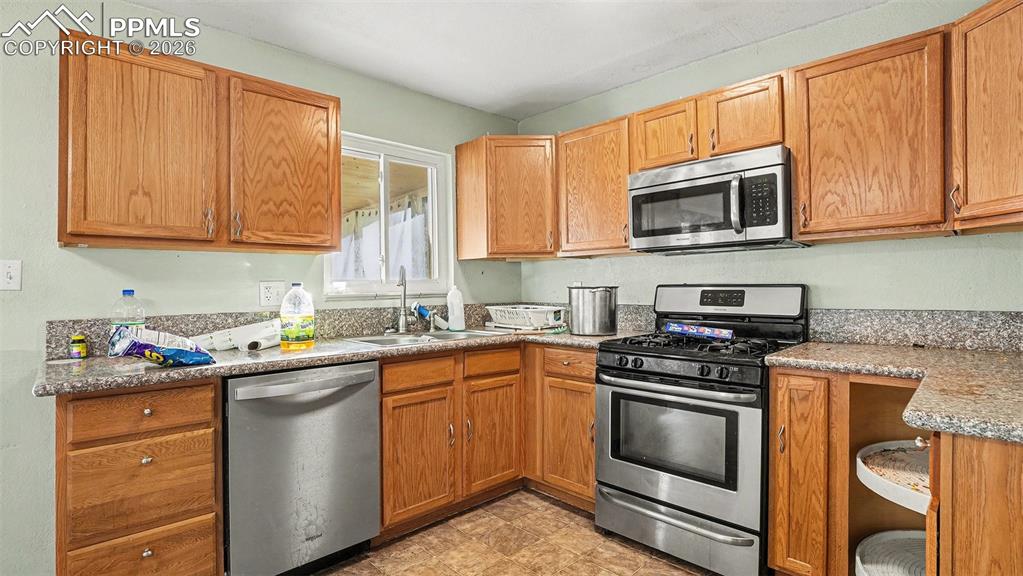 527 Syracuse Street Colorado Springs CO 80911