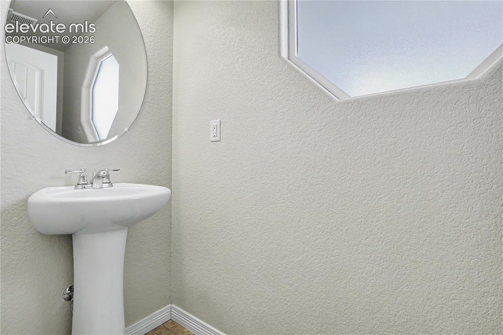 6598 Alliance Loop Colorado Springs CO 80925