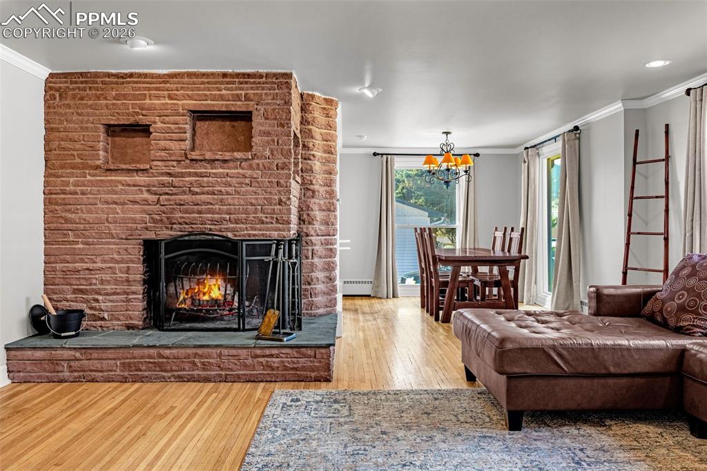 637 Glen Eyrie Circle Colorado Springs CO 80904