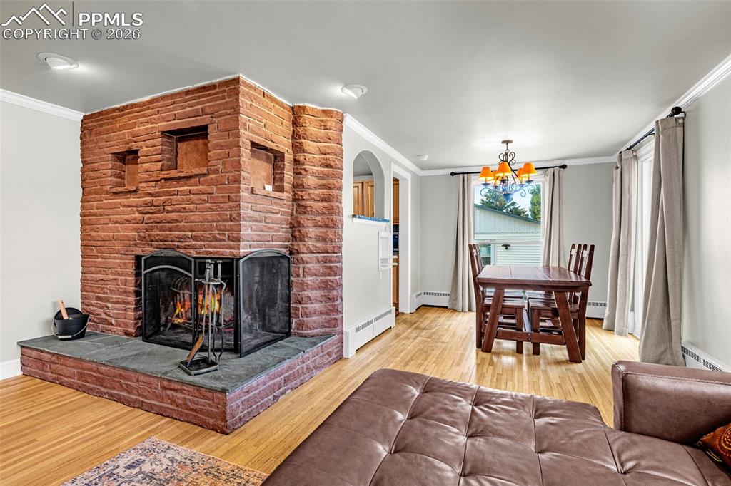 637 Glen Eyrie Circle Colorado Springs CO 80904