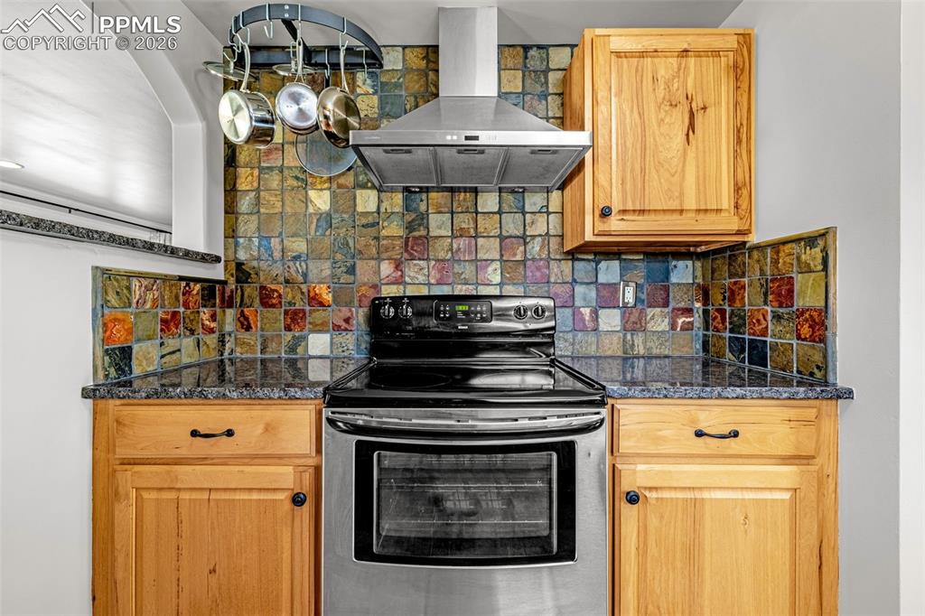 637 Glen Eyrie Circle Colorado Springs CO 80904