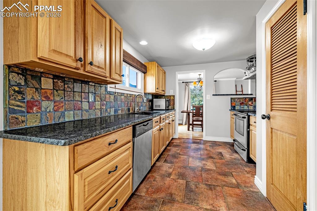 637 Glen Eyrie Circle Colorado Springs CO 80904