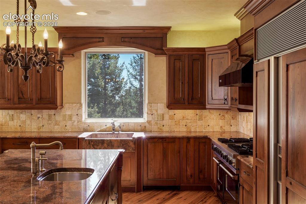 4890 Broadlake View Colorado Springs CO 80906