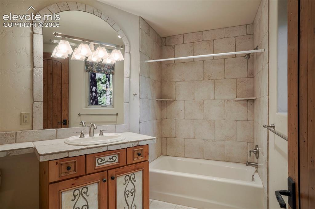 4890 Broadlake View Colorado Springs CO 80906