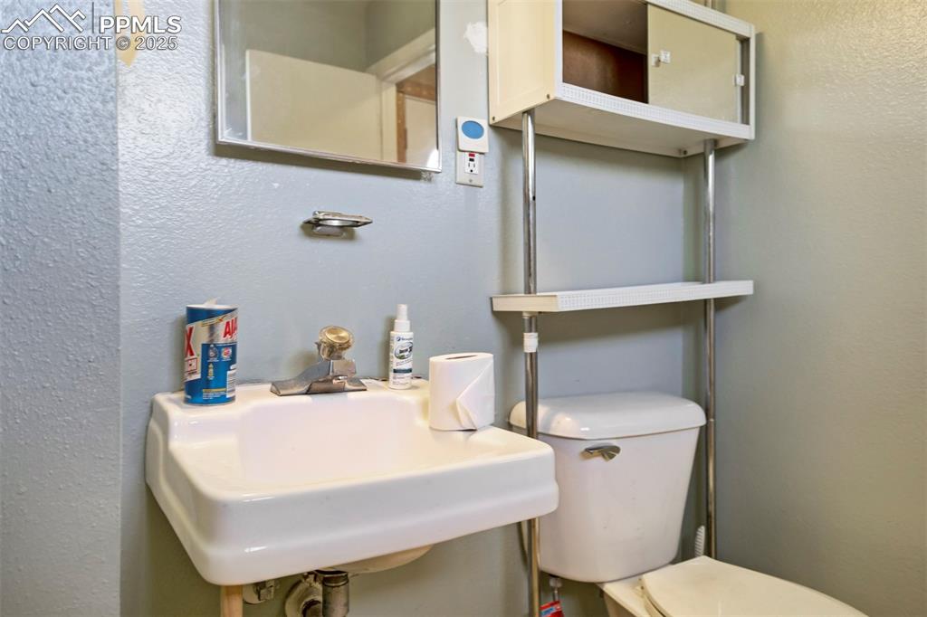 1316 Rushmore Drive Colorado Springs CO 80910