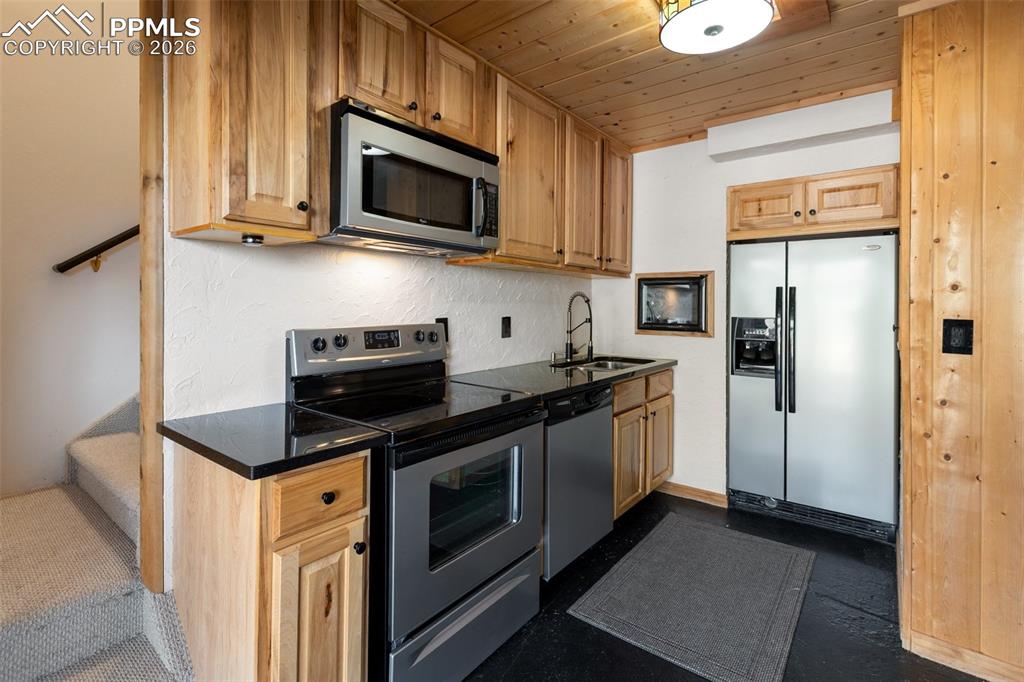 689 Divide South Drive Divide CO 80814