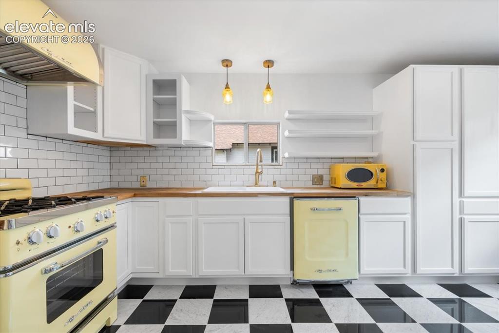 129 Ruxton Avenue Manitou Springs CO 80829