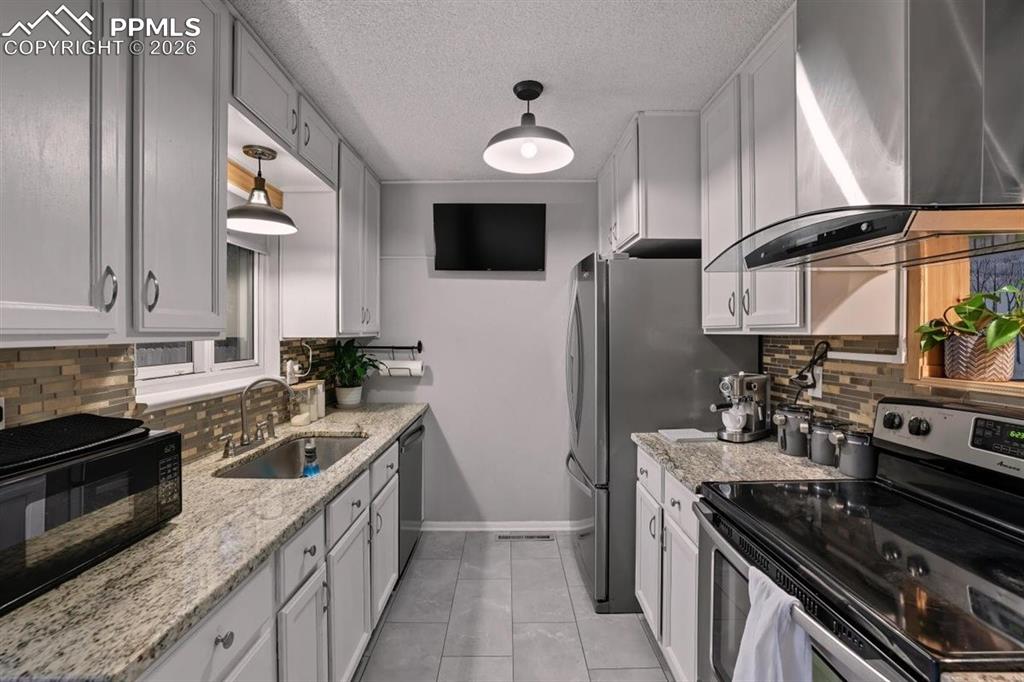 1065 N 19th Street Colorado Springs CO 80904