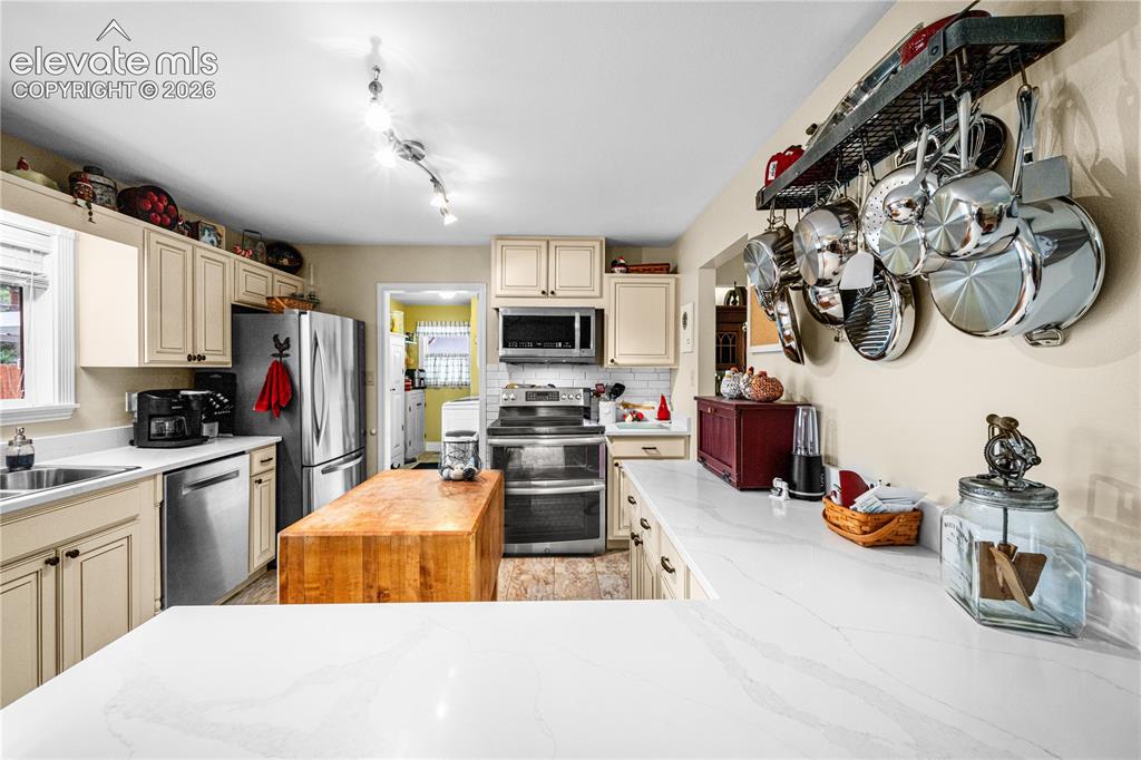 2911 Country Club Drive Pueblo CO 81008