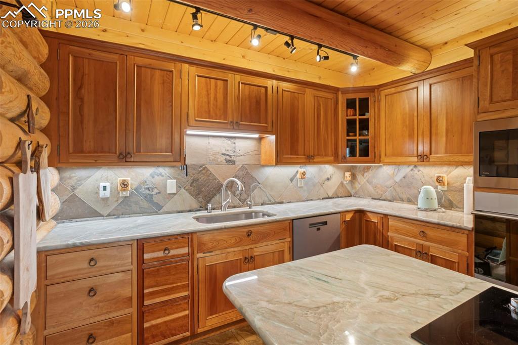 6060 Big Horn Road Manitou Springs CO 80829