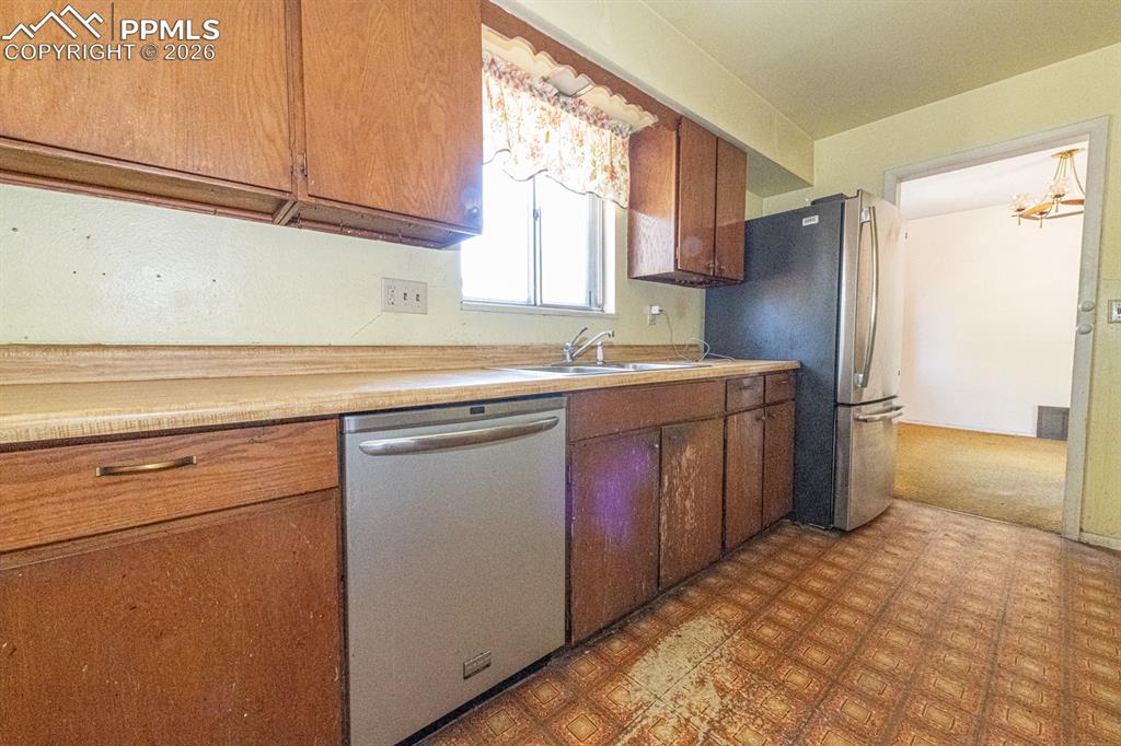 1341 Saratoga Drive Colorado Springs CO 80910