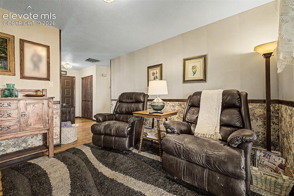 1194 39th Lane Pueblo CO 81006